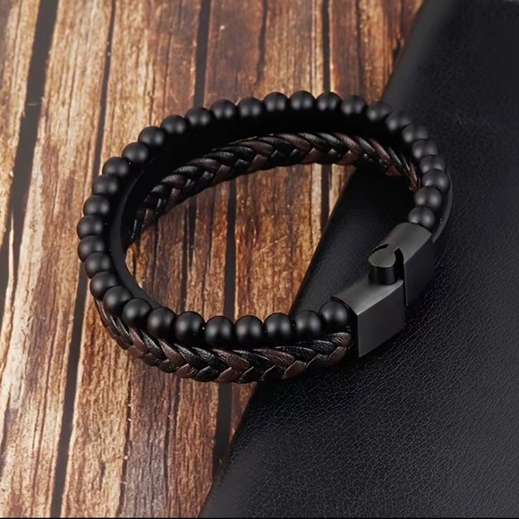 🆕 Men’s multi-layered leather bracelet with magnetic clasp. - Picture 4 of 6